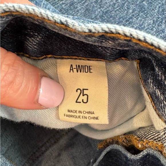 BDG A wide leg jeans, size 25 - Picture 3 of 5